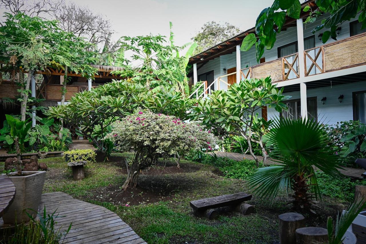 Hare Nua Hotel Boutique Hanga Roa Buitenkant foto