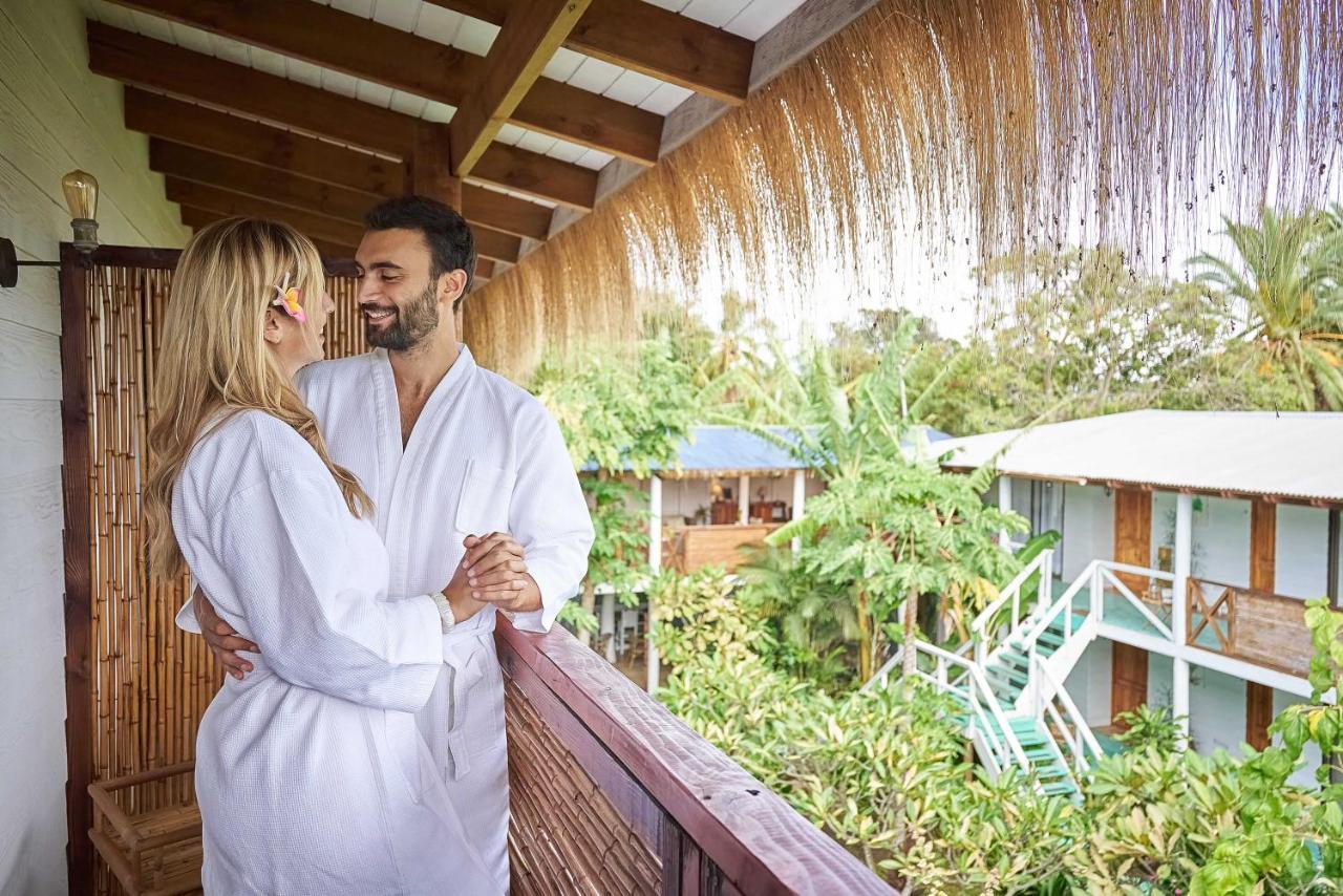 Hare Nua Hotel Boutique Hanga Roa Buitenkant foto
